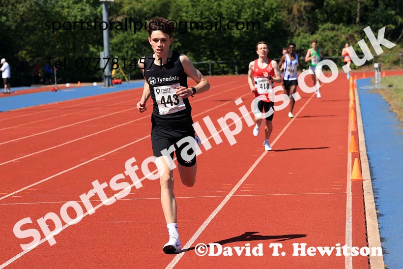 Mens under-17s 1500 metres 2025 North Eastern Track and Field Champs., Shildon, County Durham. Photo: David T. Hewitson/Sports for All Pics